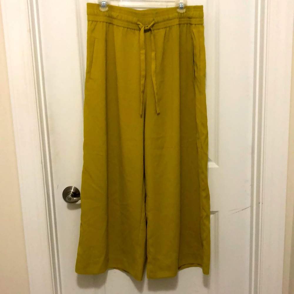 Zara loose fit pants, brand new